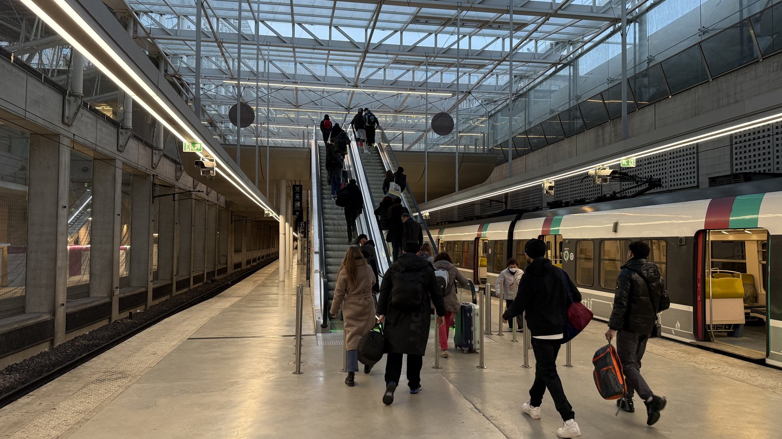 Aéroport Charles de Gaulle 2 TGV railway station